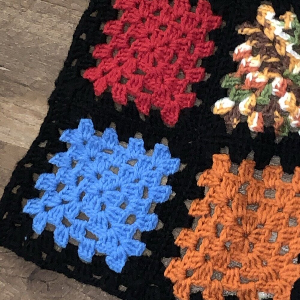 Vtg GRANNY SQUARE AFGHAN Crochet Cottage Core Throw Blanket 66”x43” T100 - Picture 6 of 12